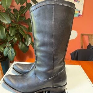 Black, size 9.5 women’s Frye “Rider” cowboy boots.